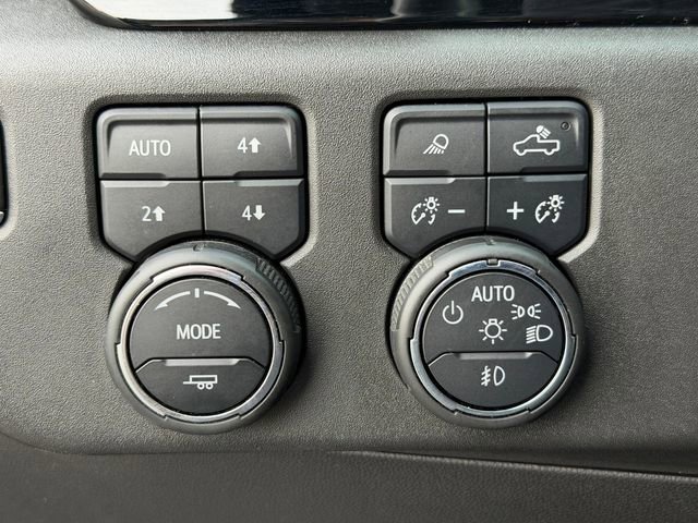 Used 2023 Chevrolet Silverado 1500 ZR2 w/ Technology Package image 37