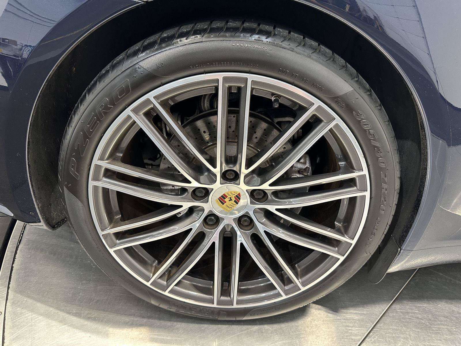 Certified 2018 Porsche 911 Carrera RWD image 13