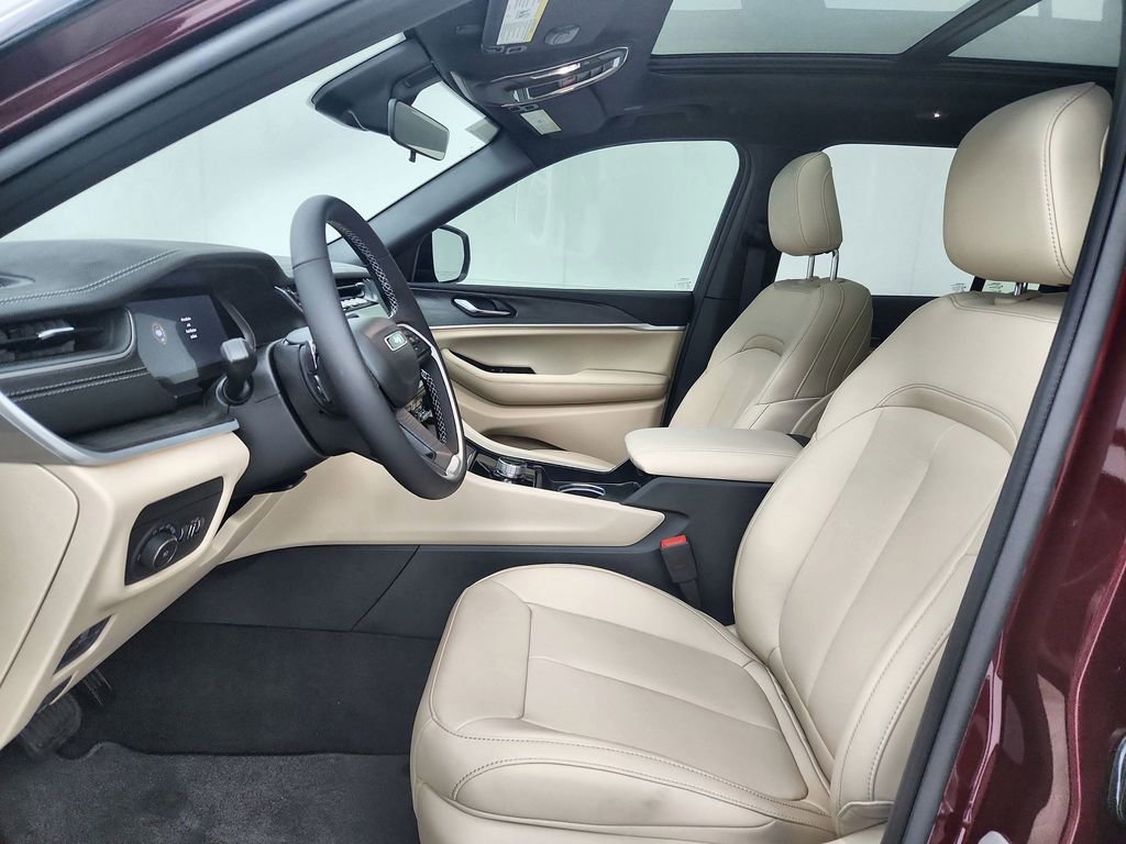 New 2025 Jeep Grand Cherokee Limited image 19