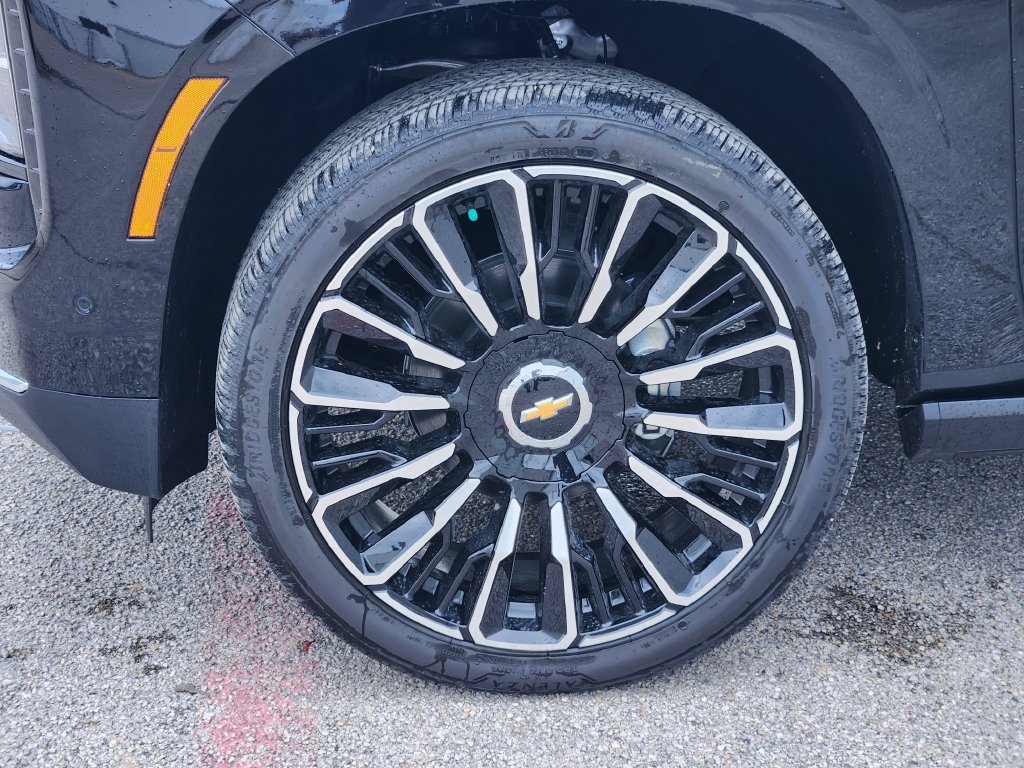 New 2026 Chevrolet Tahoe High Country AWD/4WD image 8