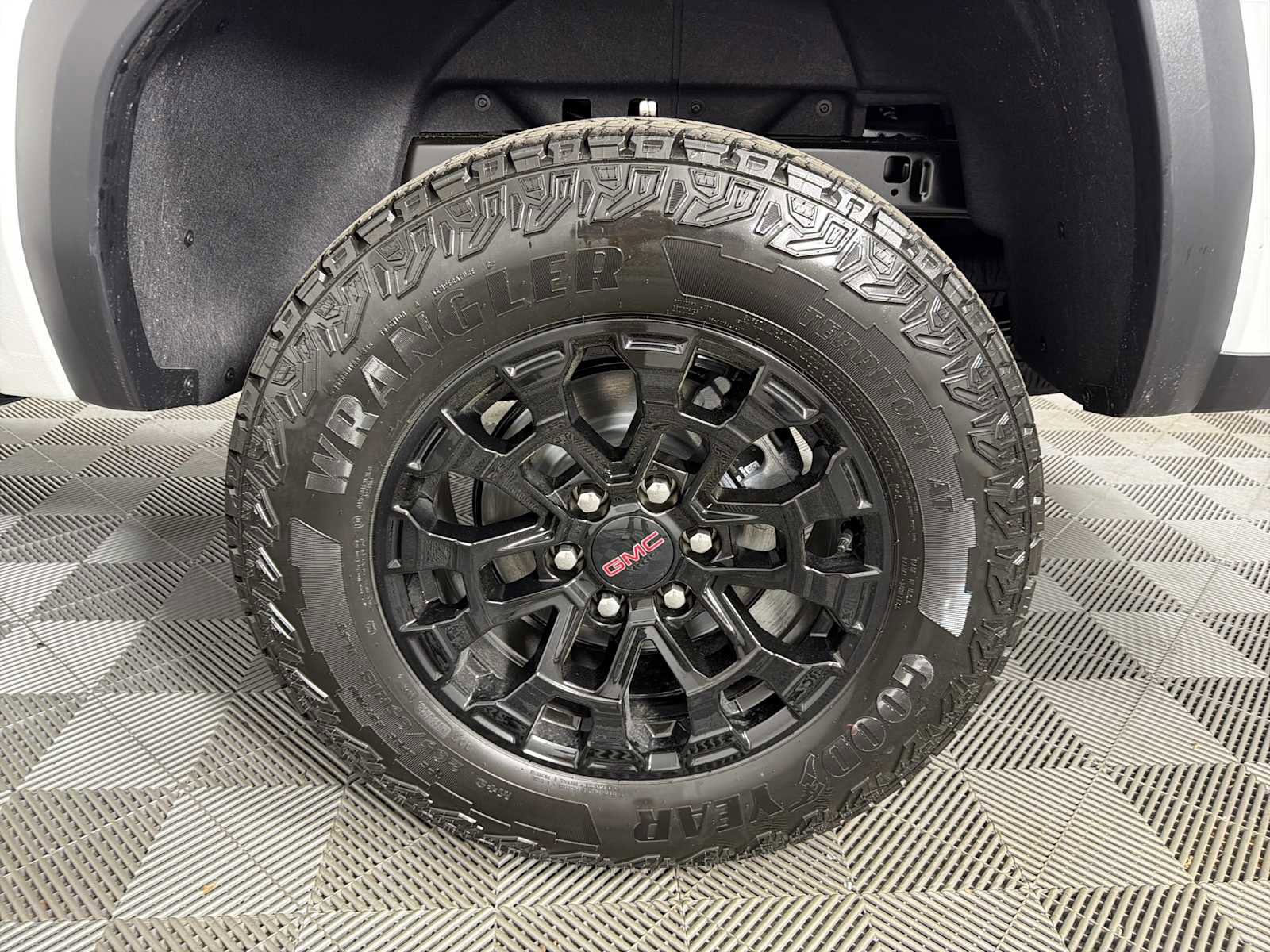 New 2026 GMC Canyon Elevation image 17