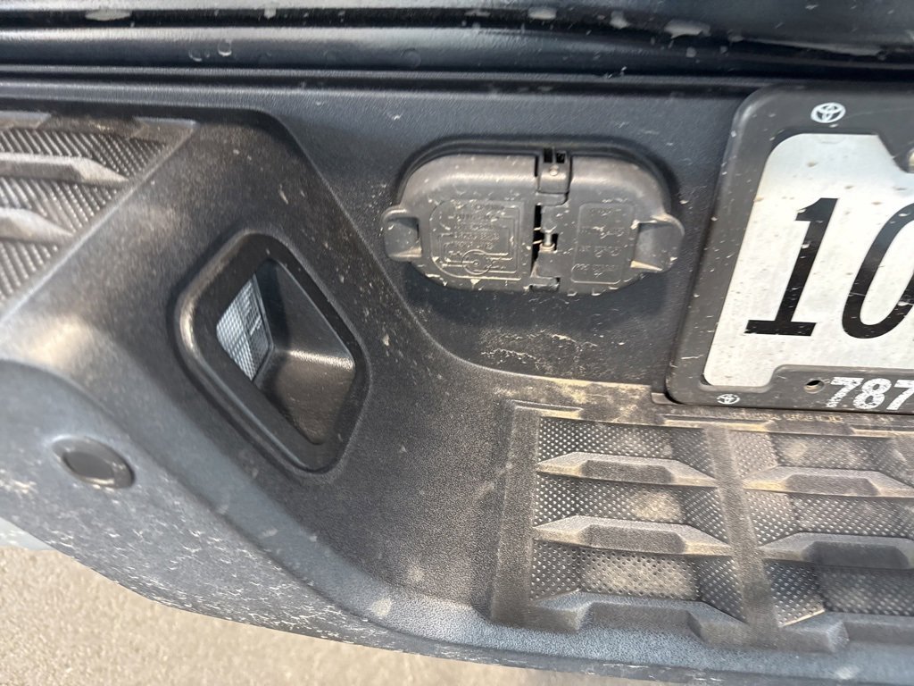 Used 2019 Toyota Tacoma TRD Sport image 17