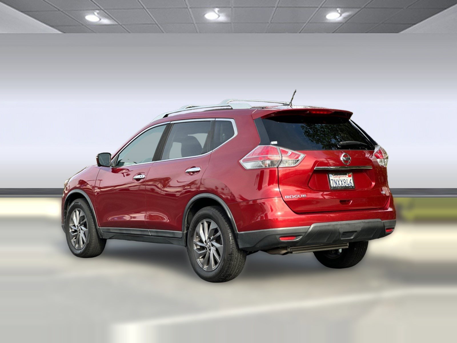 Used 2016 Nissan Rogue SL w/ SL Premium Package image 3