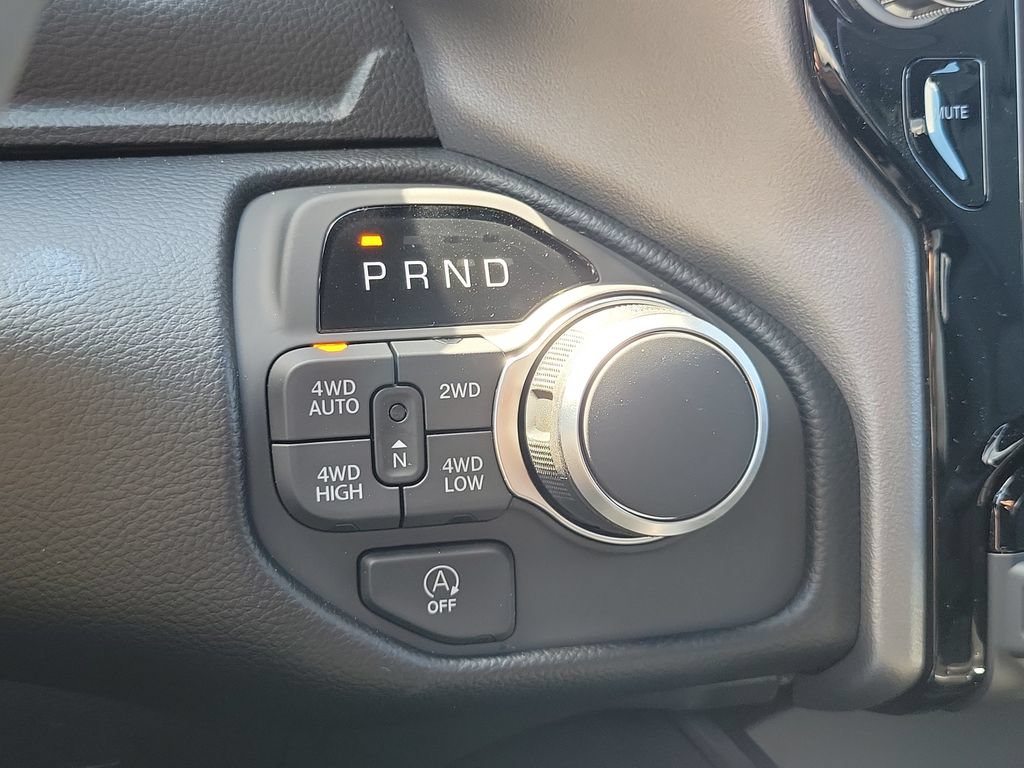 New 2026 RAM 1500 Big Horn AWD/4WD image 17