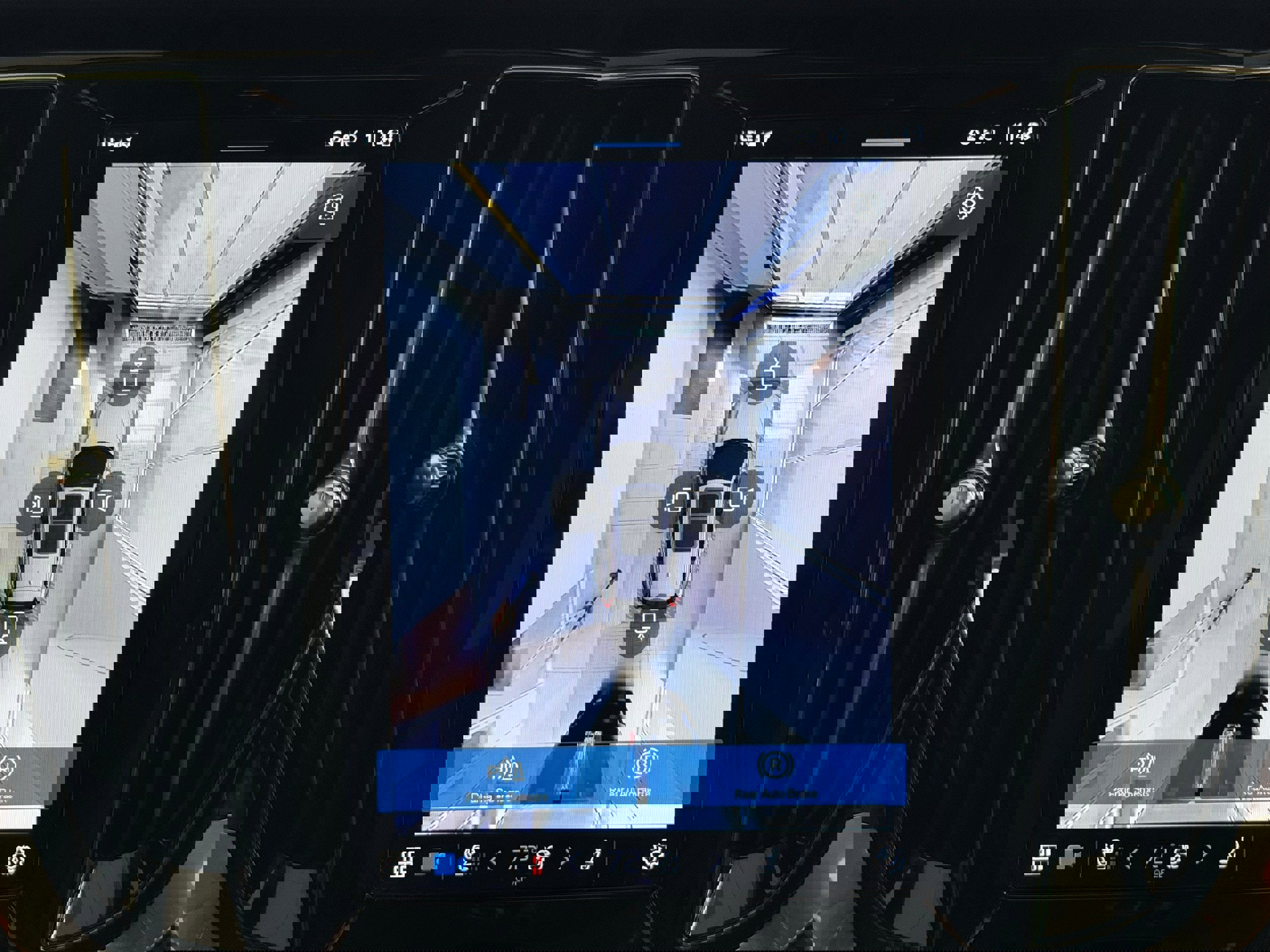 Certified 2024 Volvo V60 B5 Cross Country Plus w/ Protection Package Premier image 18