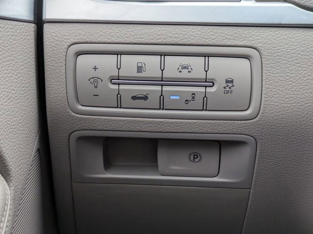 Used 2018 Genesis G80 3.8 image 24