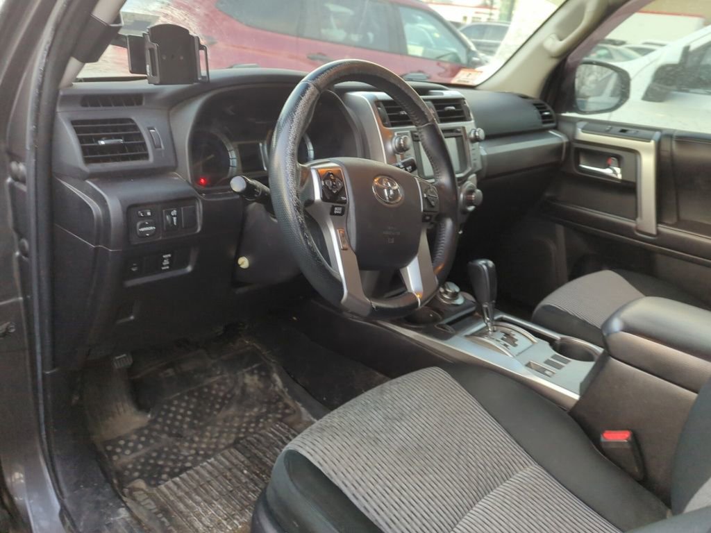 Used 2016 Toyota 4Runner SR5 image 7
