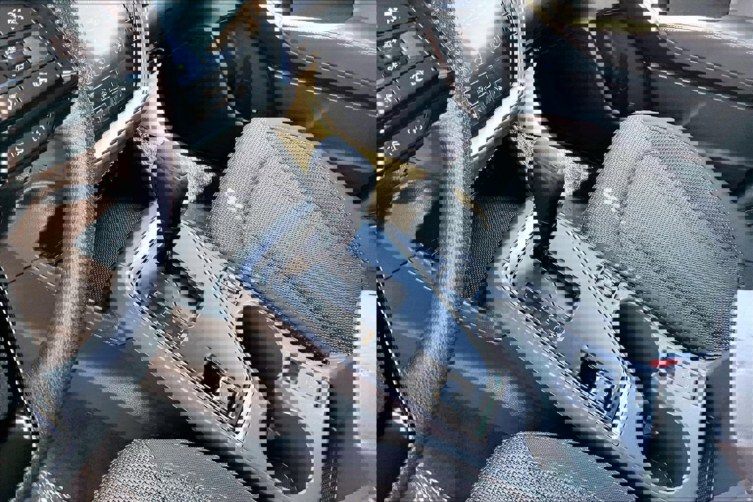 Used 2024 Subaru Crosstrek 2.0i Premium image 15