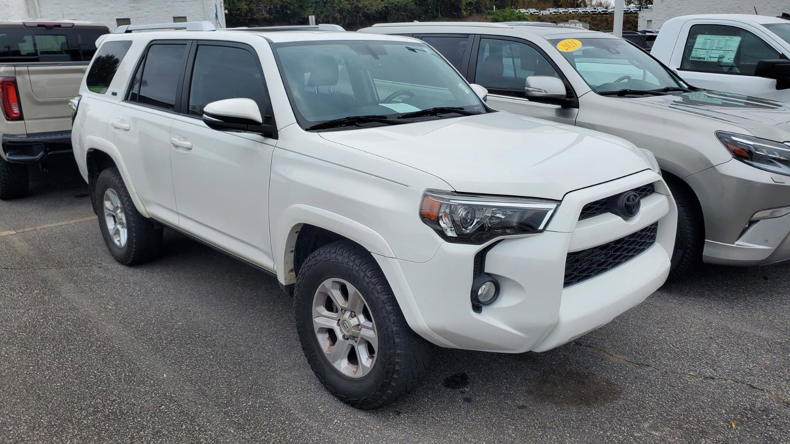 Used 2017 Toyota 4Runner SR5 Premium image 3
