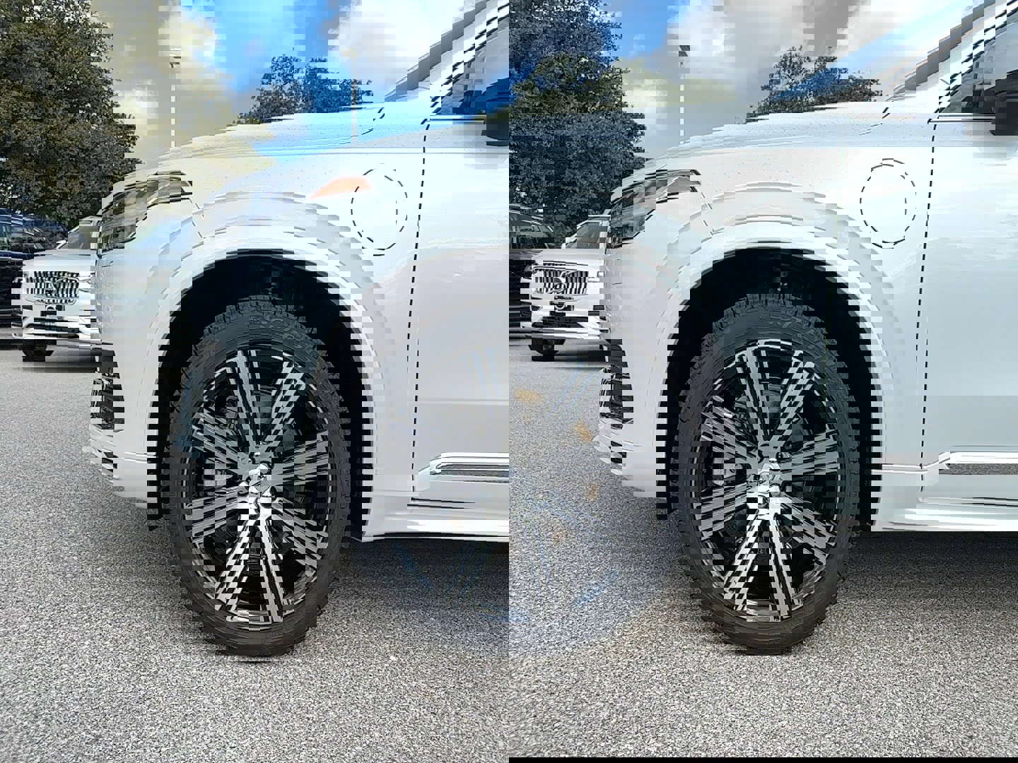 New 2025 Volvo XC90 T8 Core w/ Protection Package Premier image 10