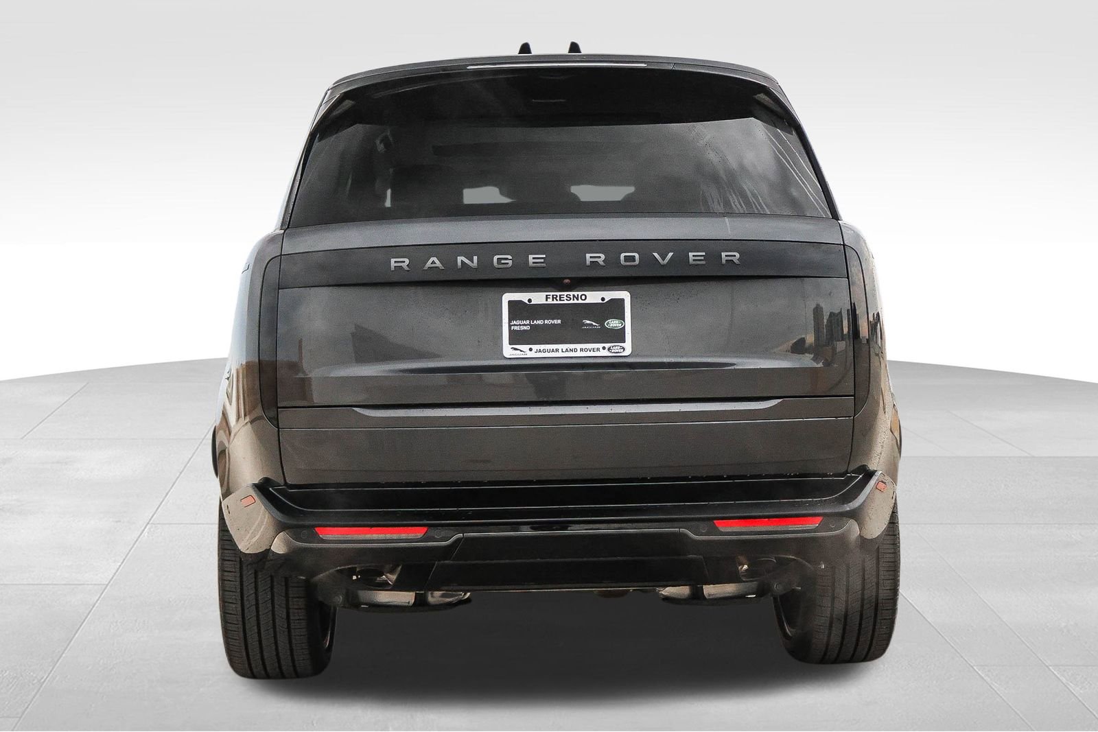 New 2025 Land Rover Range Rover Long Wheelbase SE image 6
