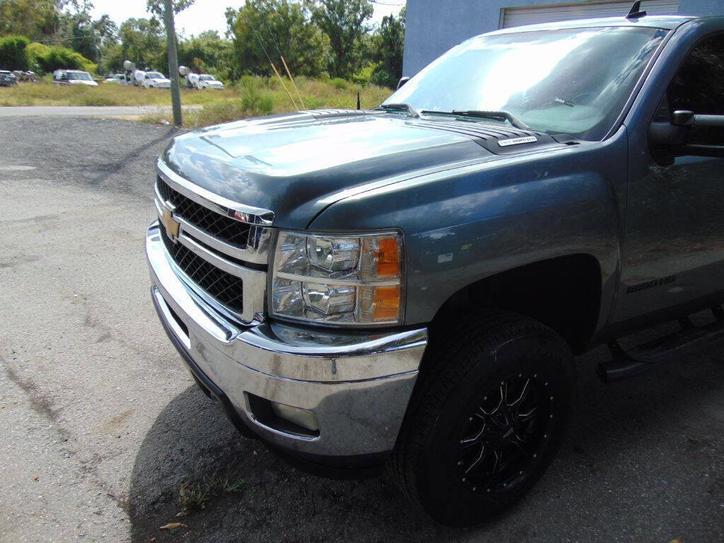 Used 2013 Chevrolet Silverado 2500 LT w/ Interior Plus Package image 13