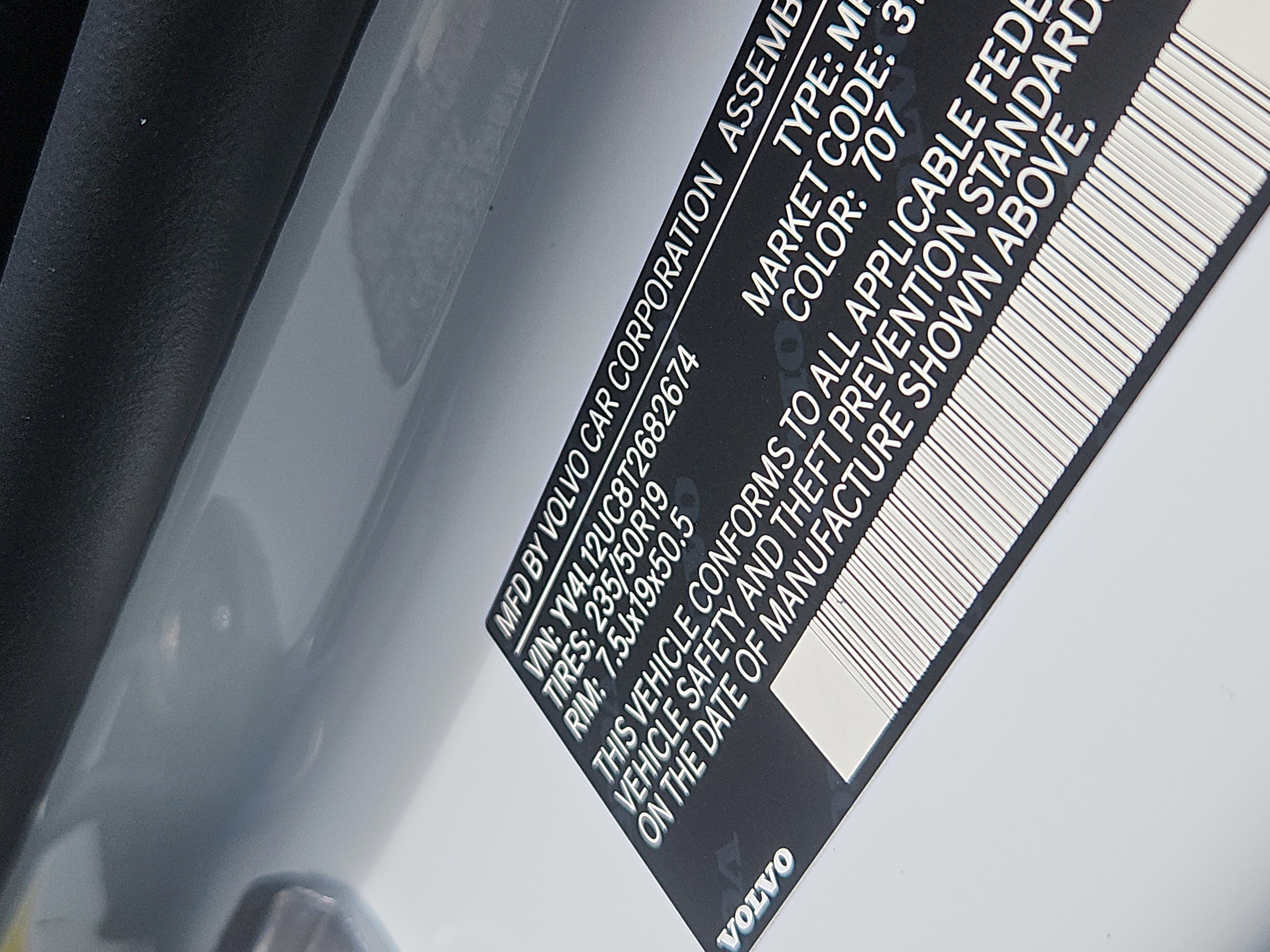 New 2026 Volvo XC40 B5 Plus w/ Protection Package Premier image 5