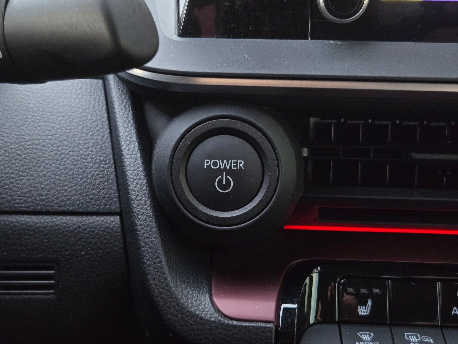 Used 2024 Toyota Prius Prime image 18