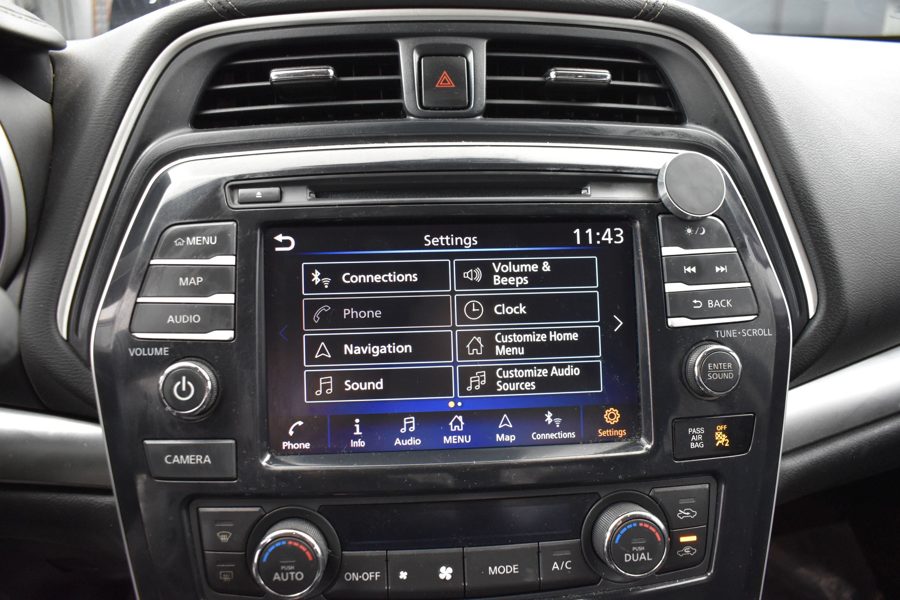 Used 2020 Nissan Maxima 3.5 SV w/ Floor Mat Group FWD image 10