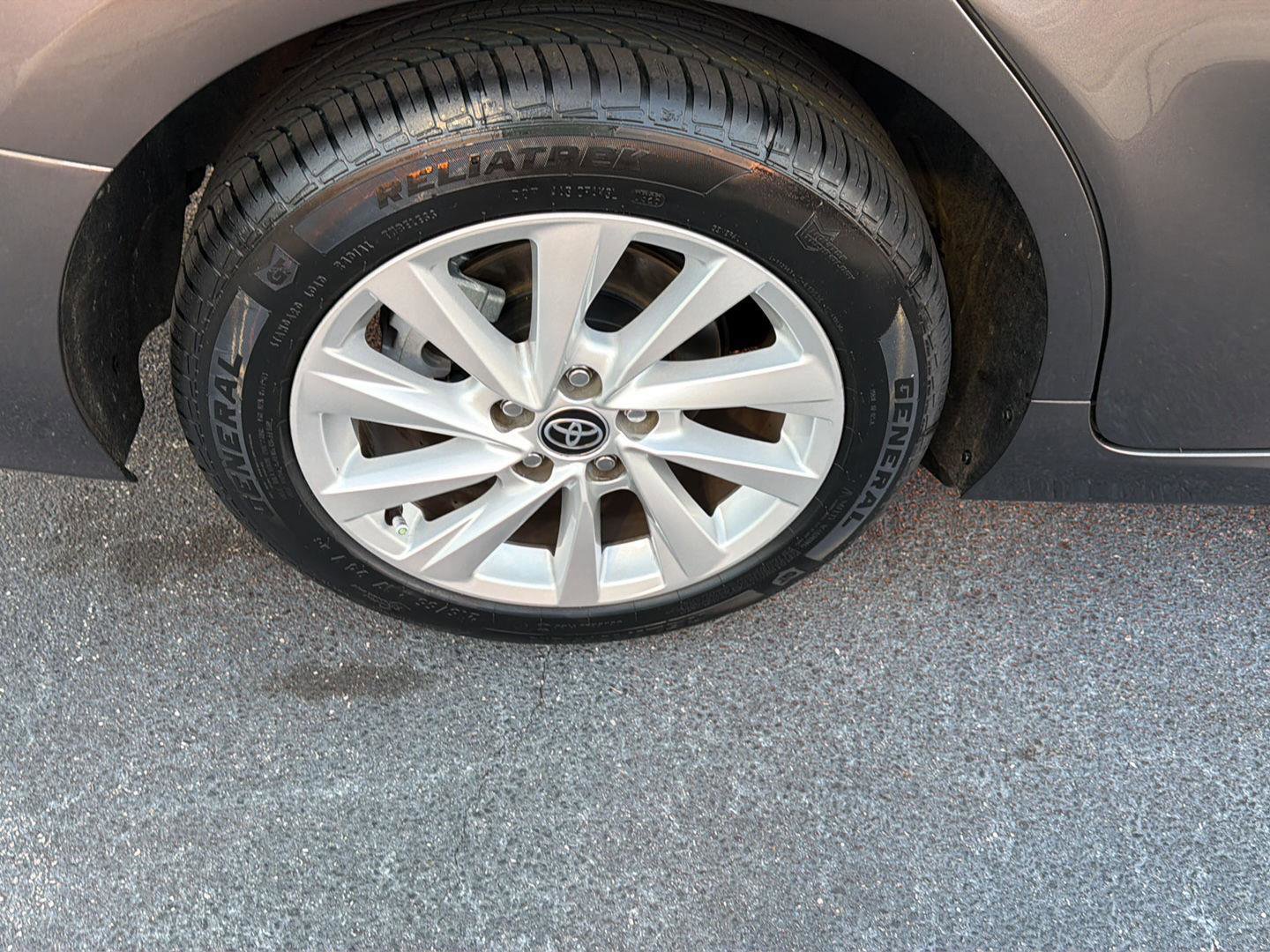 Used 2022 Toyota Camry LE FWD image 37