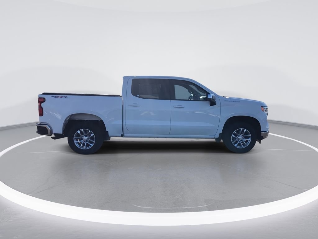 Used 2022 Chevrolet Silverado 1500 LT AWD/4WD image 9