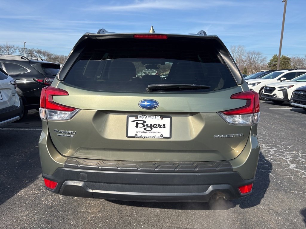 Used 2019 Subaru Forester Premium image 4
