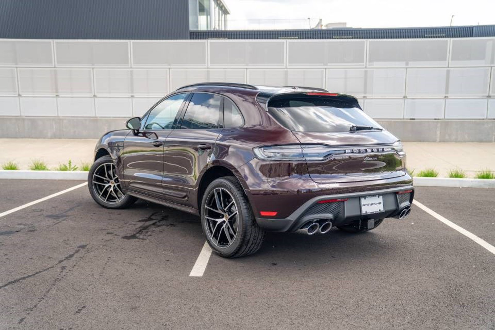 New 2026 Porsche Macan AWD/4WD image 3