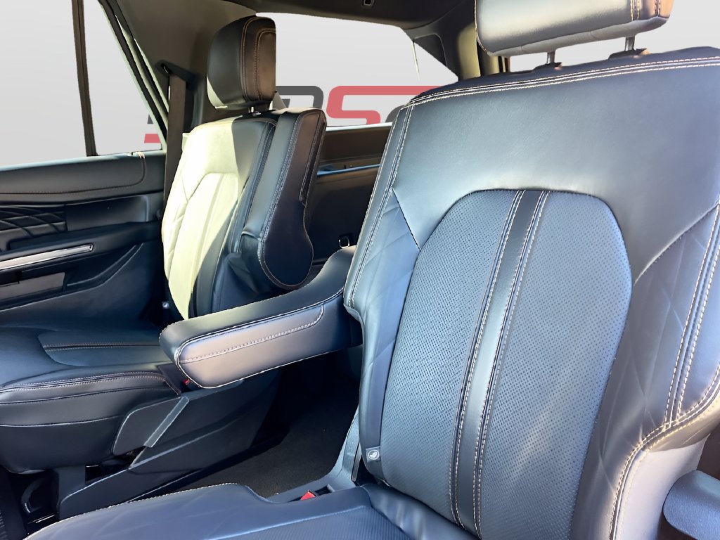 Used 2024 Ford Expedition Platinum AWD/4WD image 26