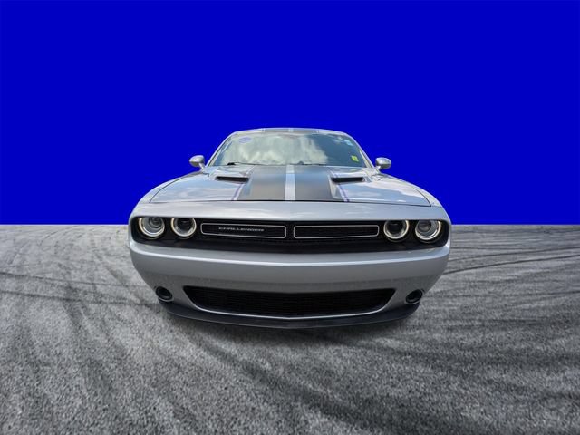 Used 2017 Dodge Challenger SXT RWD image 9