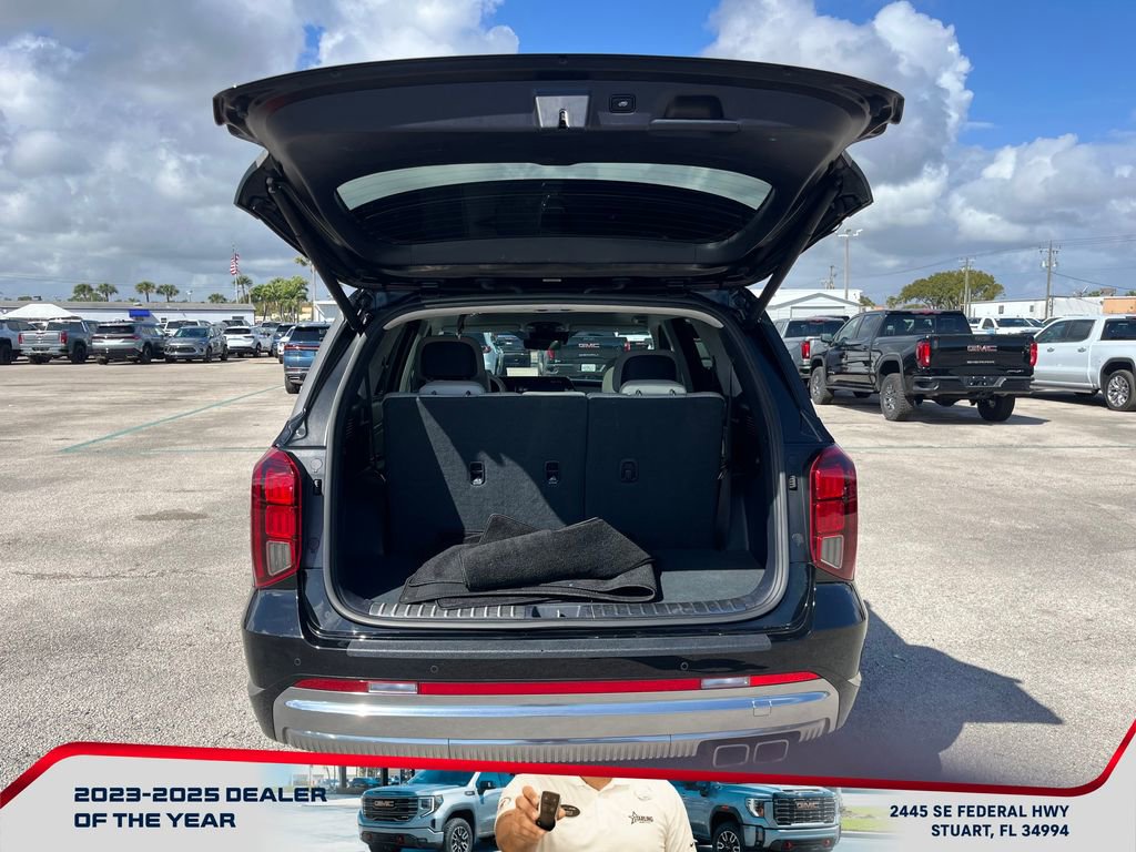 Used 2024 Hyundai Palisade Calligraphy image 17