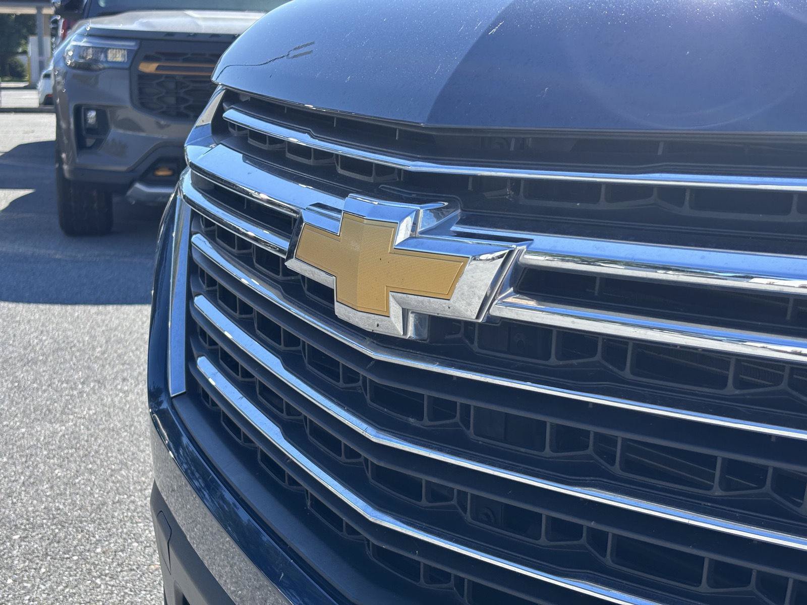 Used 2023 Chevrolet Traverse LT FWD image 7