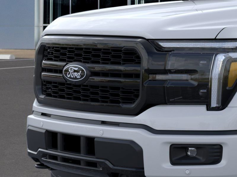 Used 2025 Ford F150 Lariat w/ Equipment Group 501A Mid image 11