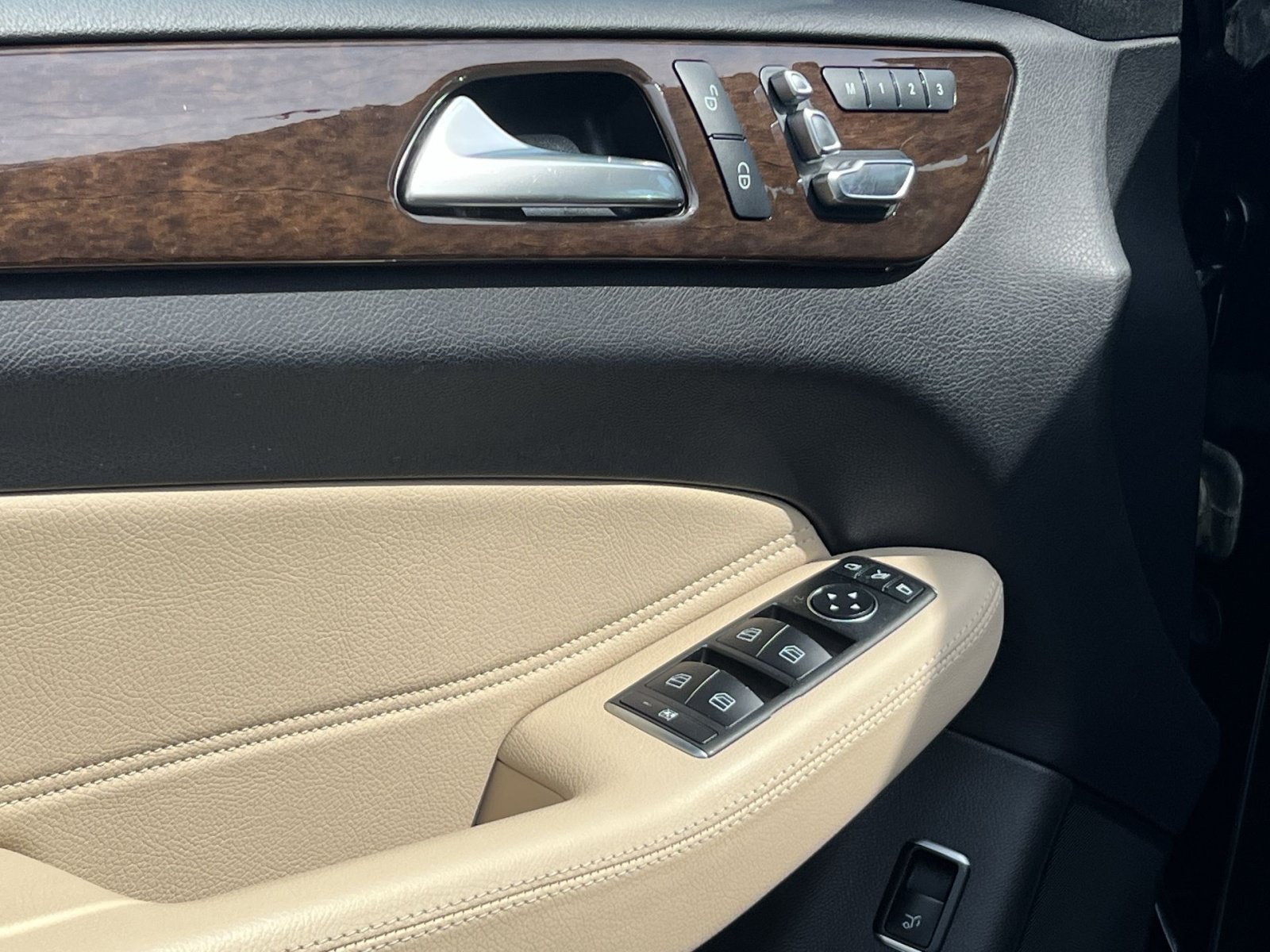 Used 2019 Mercedes-Benz GLS 450 4MATIC image 15
