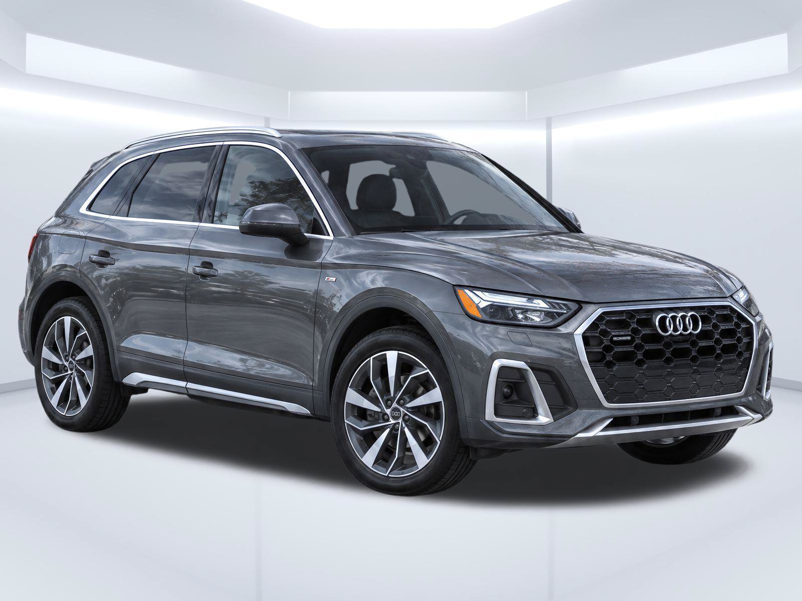 Certified 2023 Audi Q5 2.0T Premium Plus w/ Premium Plus Package AWD/4WD image 2