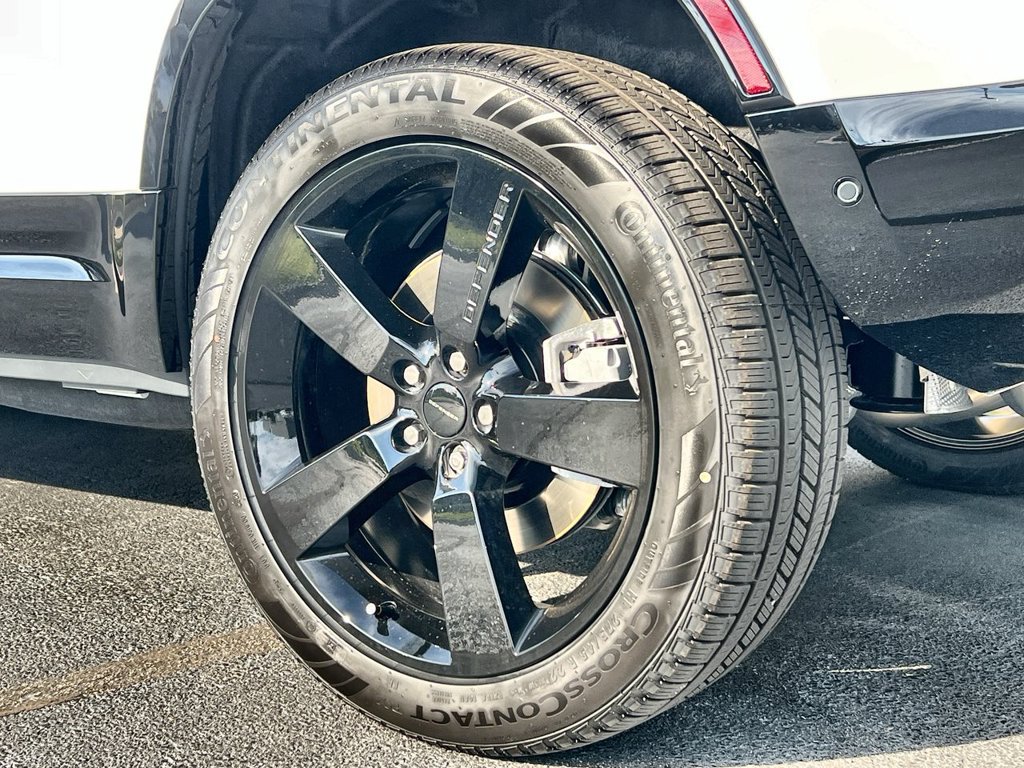 New 2026 Land Rover Defender 110 X-Dynamic SE AWD/4WD image 11