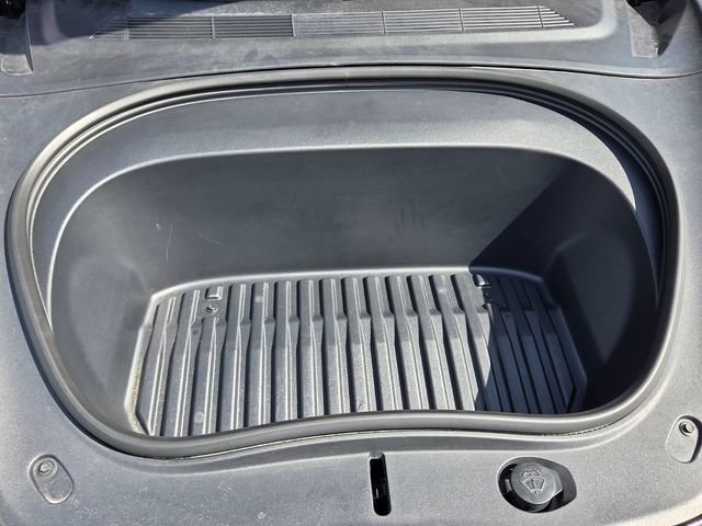 Used 2025 Tesla Model 3 Long Range RWD image 18