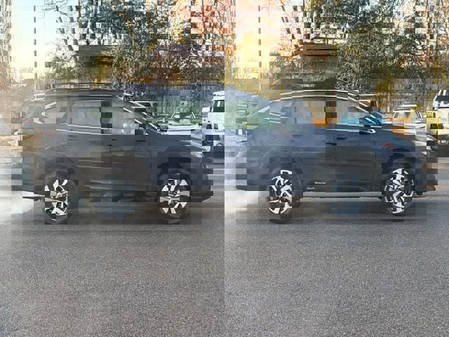 Certified 2025 Subaru Outback image 2