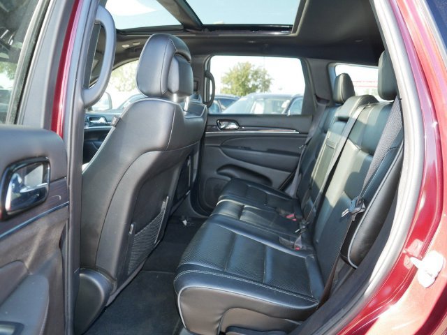 Used 2020 Jeep Grand Cherokee Overland AWD/4WD image 17