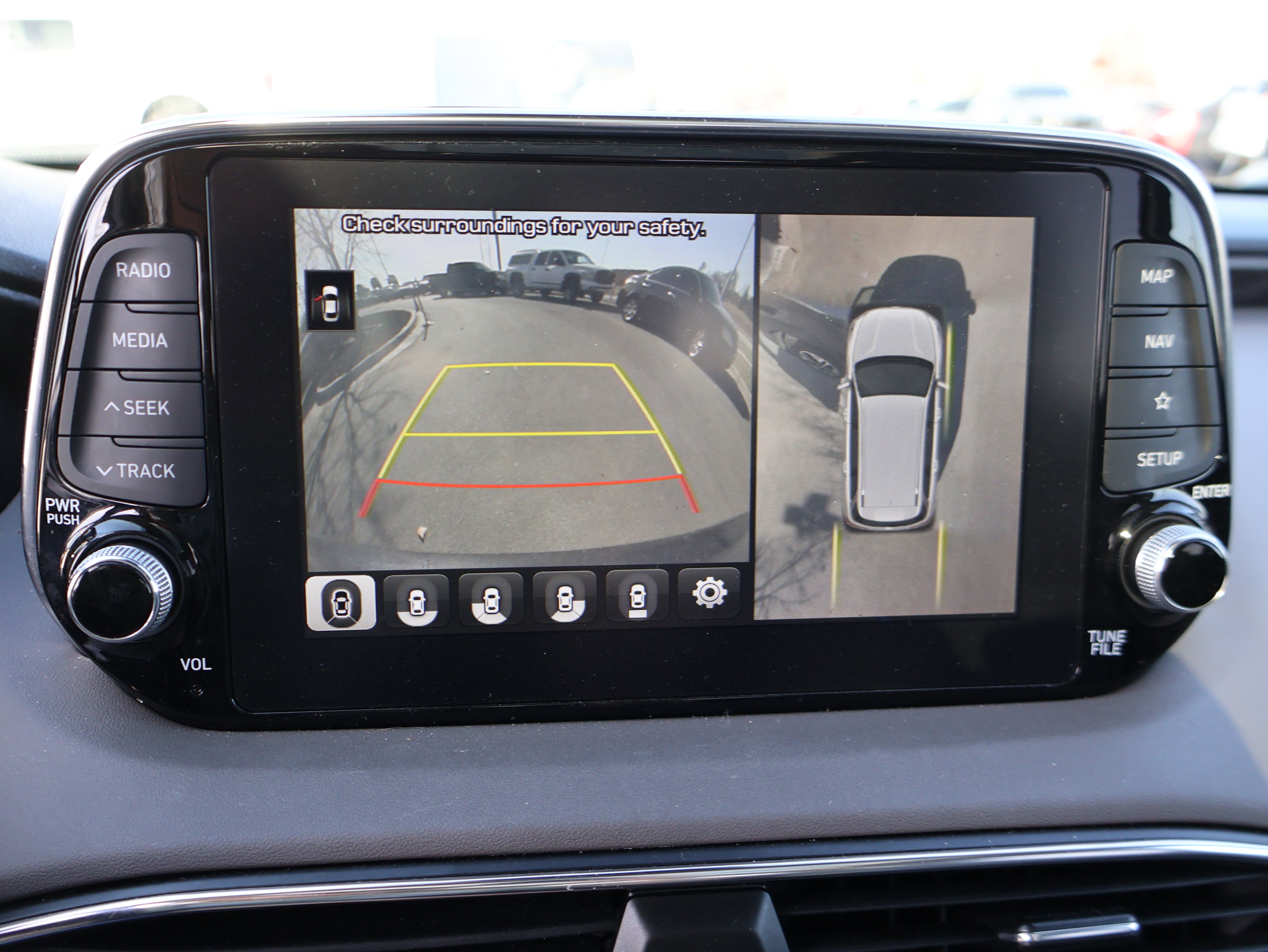 Used 2020 Hyundai Santa Fe Limited image 25