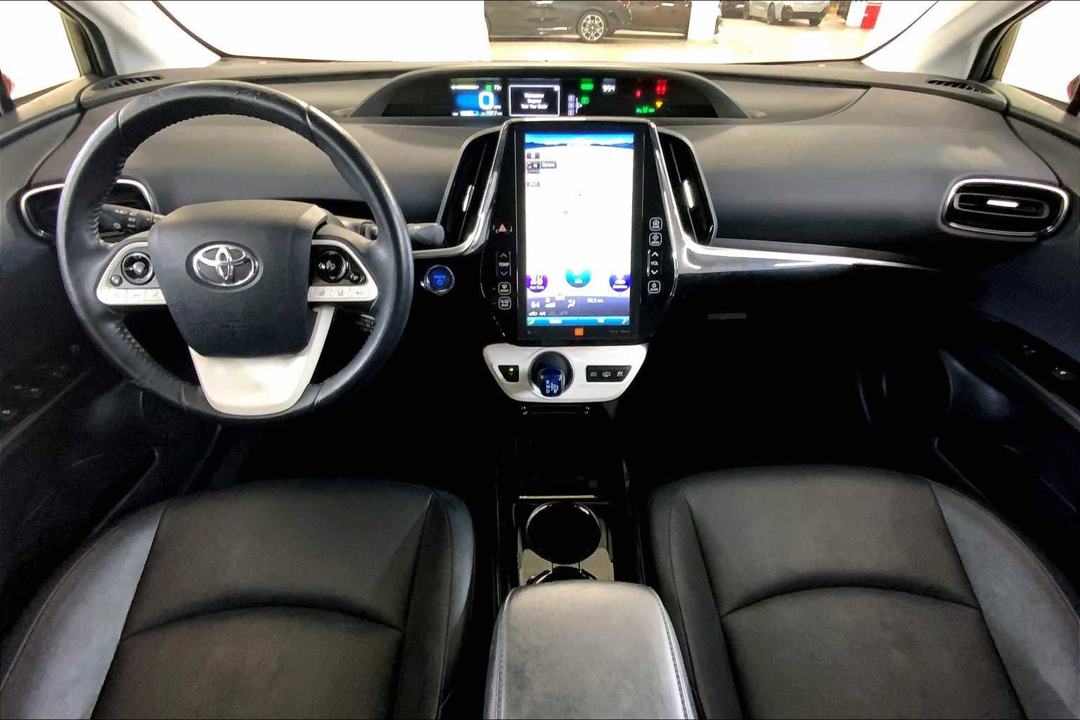 Used 2017 Toyota Prius Prime Advanced image 15