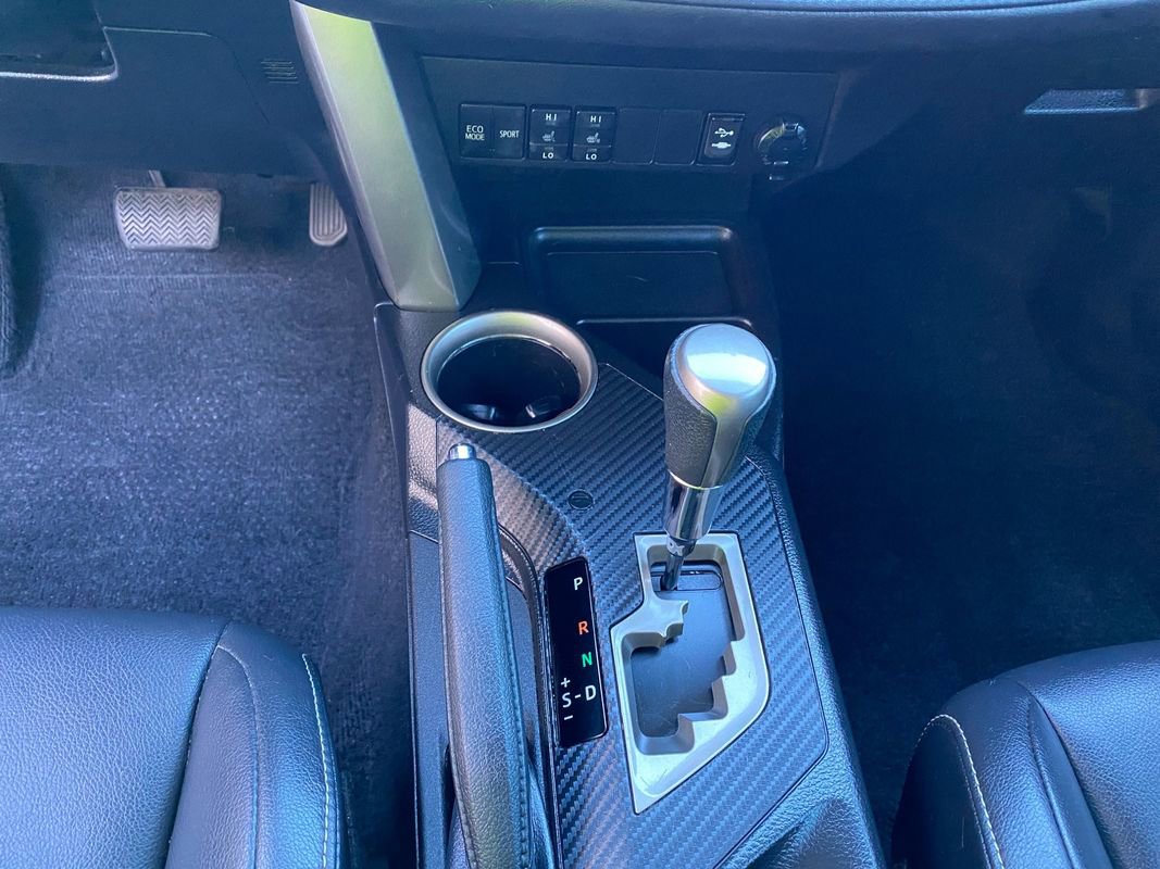 Used 2014 Toyota RAV4 Limited image 18