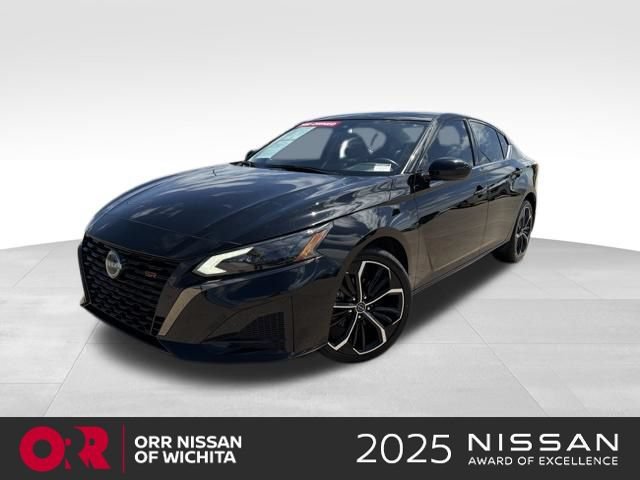 Used 2023 Nissan Altima 2.5 SR AWD/4WD image 1