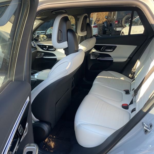 Used 2026 Mercedes-Benz GLC 300 GLC 300 image 5