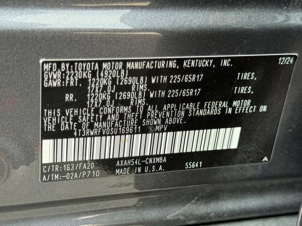 Used 2025 Toyota RAV4 XLE AWD/4WD image 26