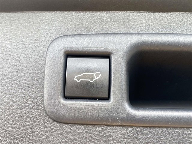 Used 2024 Toyota Highlander LE image 10