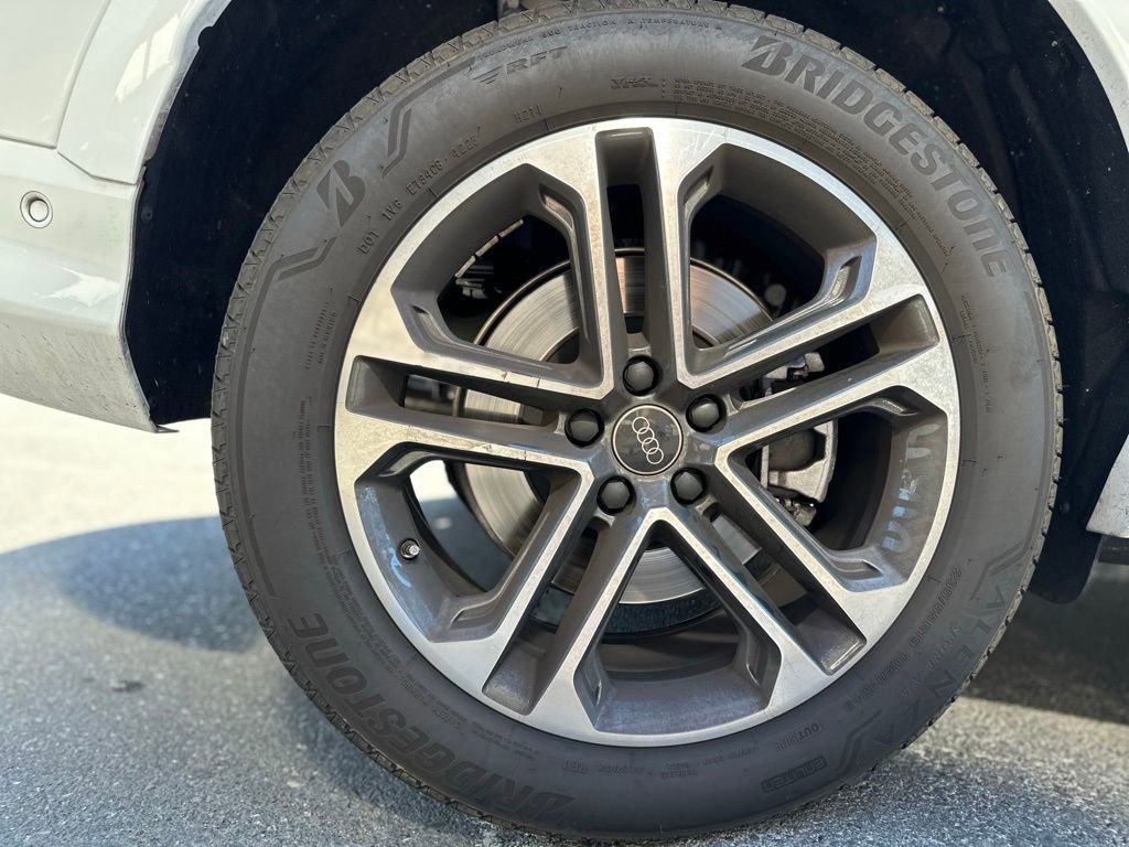 Used 2025 Audi Q5 Premium w/ Convenience Package AWD/4WD image 7