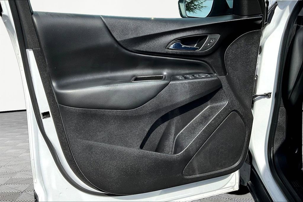 Used 2020 Chevrolet Equinox LT FWD image 20