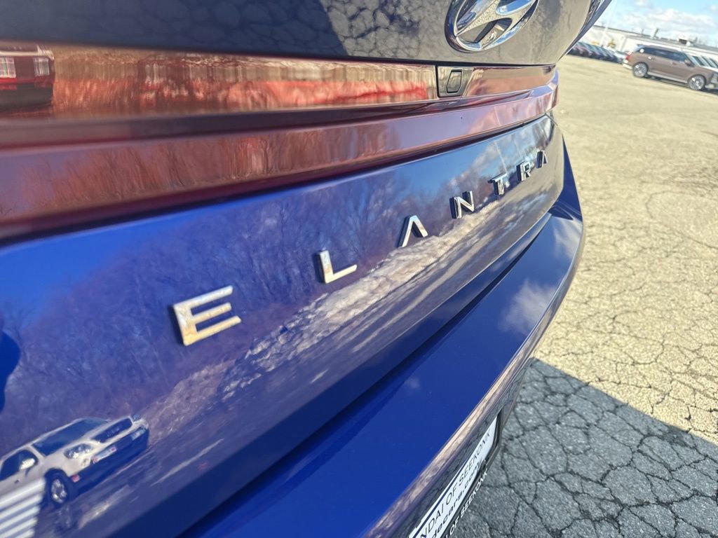 Used 2023 Hyundai Elantra SEL image 13