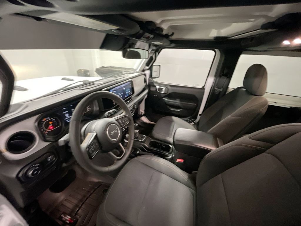 Used 2024 Jeep Wrangler Sport S image 19