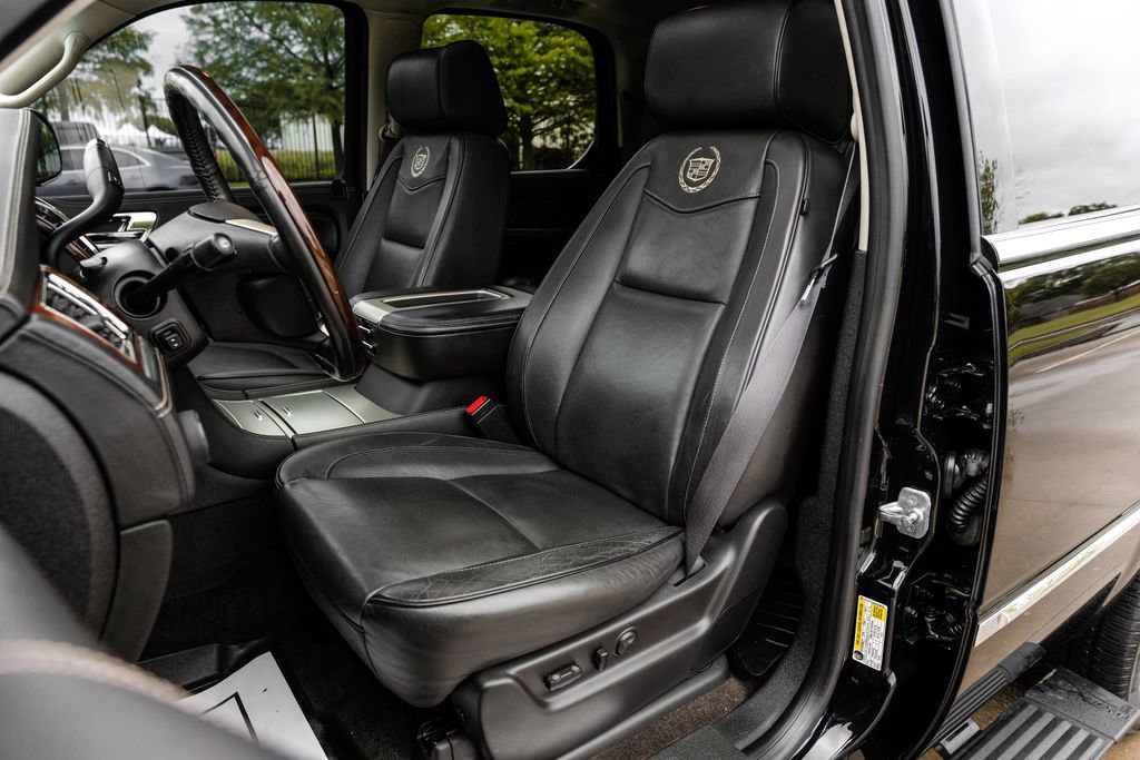 Used 2013 Cadillac Escalade Platinum AWD/4WD image 42
