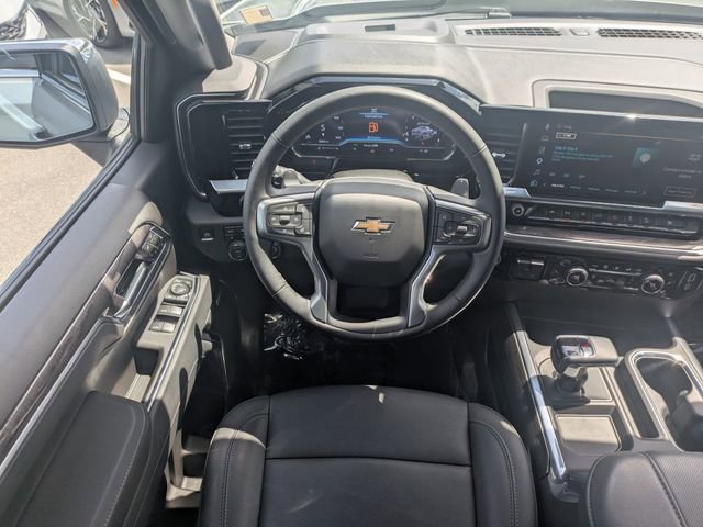 Used 2025 Chevrolet Silverado 1500 LTZ AWD/4WD image 16
