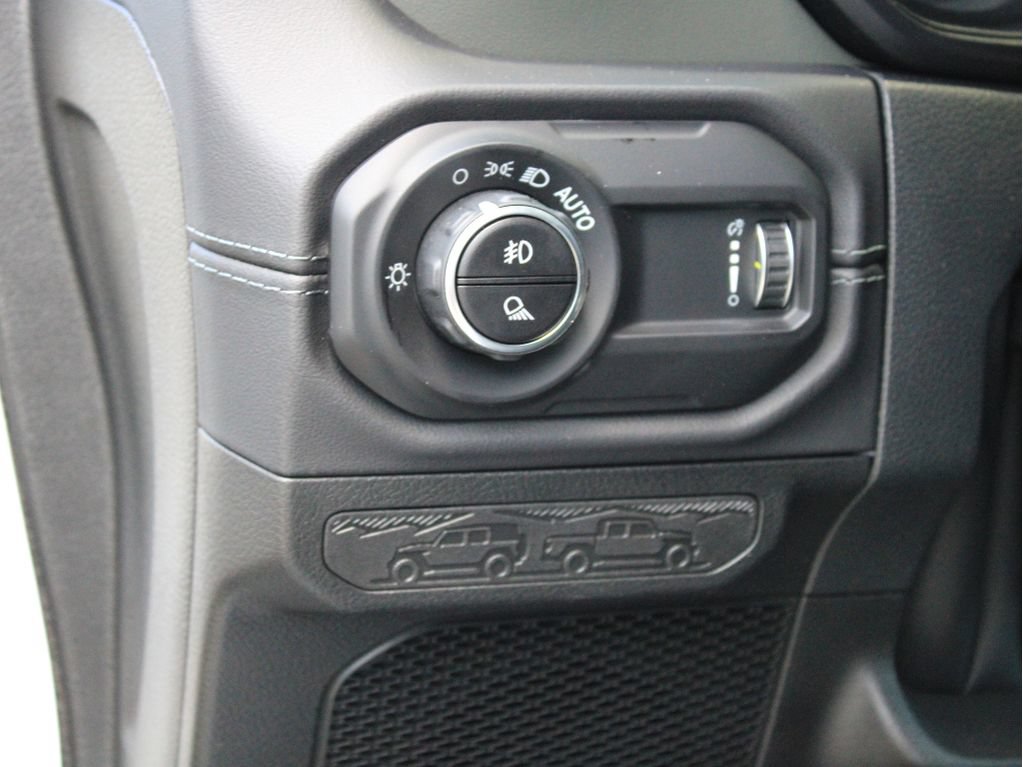 New 2026 Jeep Gladiator Mojave AWD/4WD image 15