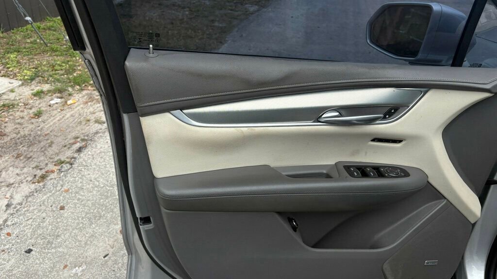 Used 2018 Cadillac XT5 Luxury w/ Driver Awareness Package image 4