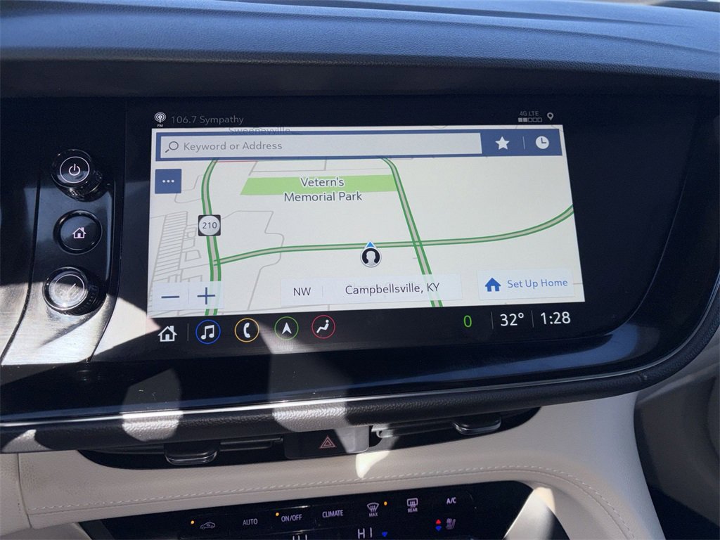 Used 2023 Buick Envision Avenir image 18